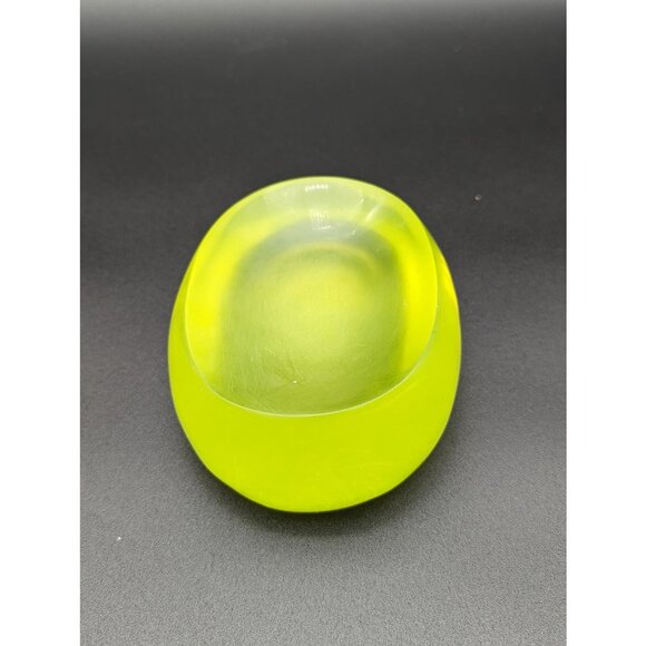 Vintage Soap Dish Green Yellow Oval Shape Plastic Mold - Picture 2 of 7